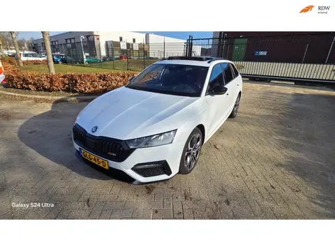 Skoda Octavia Combi 1.4 TSI RS iV PANO HUD MASSAGE VOL OPTIES!
