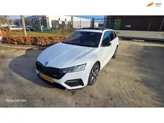 Skoda Octavia Combi 1.4 TSI RS iV PANO HUD MASSAGE VOL OPTIES!
