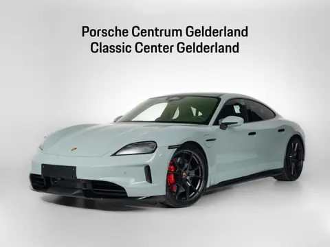 Porsche Taycan GTS