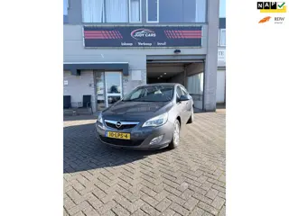Opel Astra 1.6 Cosmo - Automaat