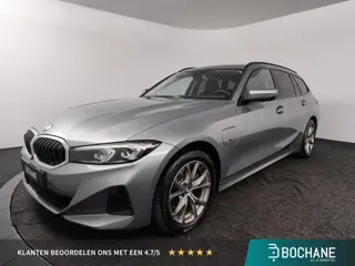 BMW 3-serie Touring 330e xDrive | Panoramadak | Trekhaak | Elektrische Achterklep |