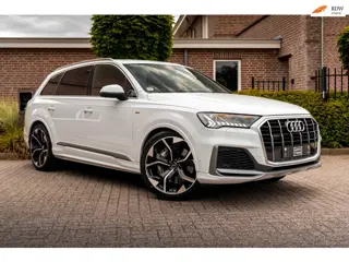 Audi Q7 55 TFSI e Quattro Pro Line S 381 PK 3x S-Line Luchtvering 360 Camera Elek. Trekhaak 22''