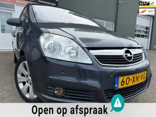 Opel Zafira 2.2 Executive 7 pers. met trekhaak en navigatie en cruise controle en airco