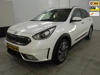 Kia Niro 1.6 GDi Hybrid Design Edition+Leder+stoel&stuur-verw+Schuifdak+18"Lmv+Camera+navigatie = TO