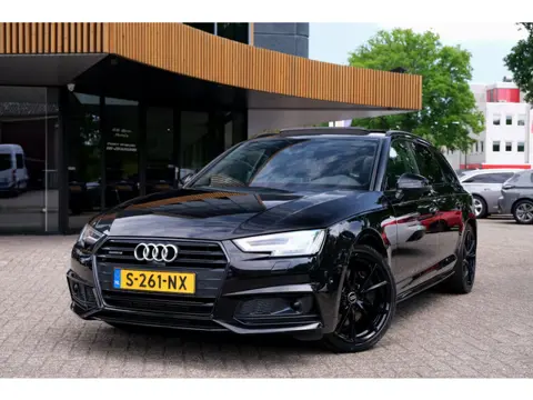 Audi A4 Avant 2.0 TFSI MHEV quattro Sport S line black edition|Rijklaar!|Pano|ACC|B&O|Camera's|Trekh