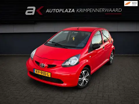 Toyota Aygo 1.0-12V Nieuwe apk Apple carplay