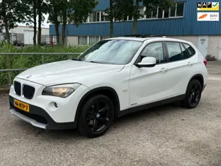 BMW X1 SDrive18i Executive Automaat! Pano! Clima! PDC! Navi!
