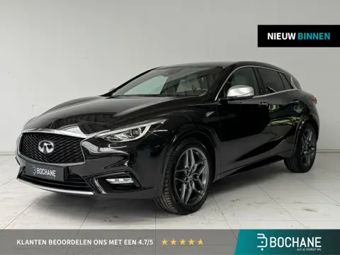 Infiniti Q30 1.6t Premium Tech | Navigatie | 360° Camera | Trekhaak | Stoelverwarming |