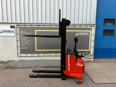 VS-22929 Elektrische triplex stapelaar BT LSV1250