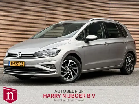 Volkswagen Golf Sportsvan 1.0 TSI Highline Edition Trekhaak / All season banden / Stoel verwarming /