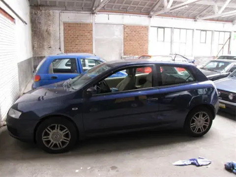 Sloopauto inkoop Den haag fiat stilo voor demontage