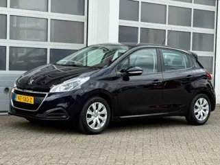 PEUGEOT 208 1.2 Puretech 82PK Active Airco Navi Cruise Trekhaak NW APK!