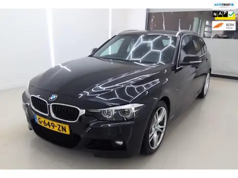 BMW 3-serie Touring 318i M Sport NL-Auto, BTW-Auto ! Full-Map-Navi, Climate-Control, Cruise-Control,