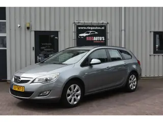 Opel Astra Sports Tourer 1.4 Turbo Edition. AUTOMAAT!!