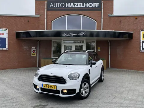 MINI Countryman 1.5 Cooper Salt Automaat!! | Schuif/Kanteldak | Stoelverwarming | Clima | PDC Achter