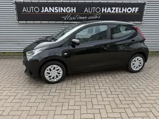 Toyota Aygo 1.0 VVT-i x-play Als Nieuw!!! | Camera | Airco | Bluetooth | Apple Carplay/Android Auto 