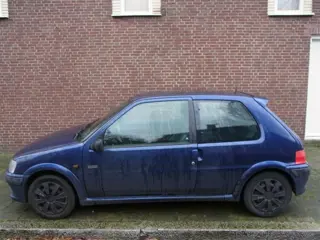 Sloopauto inkoop Den haag PEUGEOT 106 voor onderdelen