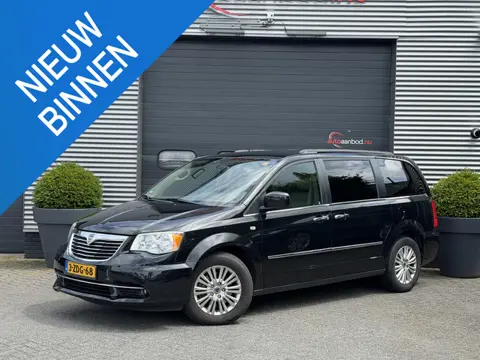 Lancia Voyager 2.8 Multijet Gold | Navigatie | Camera | Stoel/Stuurverwarming | Lederen Bekleding |