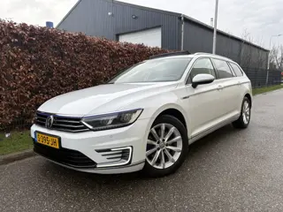 Volkswagen Passat Variant 1.4 TSI GTE Highline / AUTOMAAT / PANORAMADAK / NAVI / CRUISE / 177dkm! NA