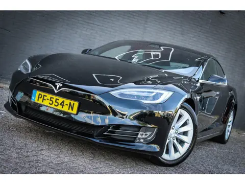 Tesla Model S 75D Base Net binnen - Nu al te bezichtigen