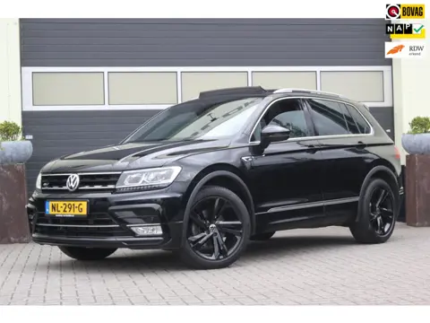 Volkswagen Tiguan 1.4 TSI ACT R-Line | Trekhaak | 19 Inch |