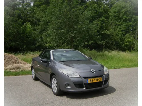 Renault Mégane Coupé-Cabriolet 1.4 TCE Privilège . 2 Drs . Airco . Elec dak . Leder intrieur . Stoel