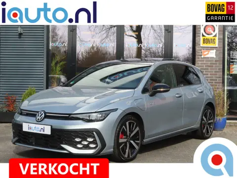Volkswagen Golf 1.5 eHybrid 272pk GTE Black Style Pano/Leder/IQ.Light/360/Headup/DCC/Keyless/Elek. s