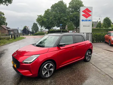 Suzuki Swift 1.2 Smart Hybrid Style // 10 jaar garantie // All-season banden // PDC // Full led // R