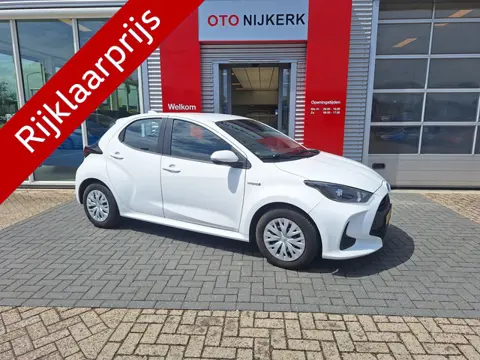 Toyota Yaris 1.5 Hybrid Active (bj 2021, automaat)