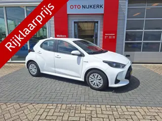 Toyota Yaris 1.5 Hybrid Active (bj 2021, automaat)