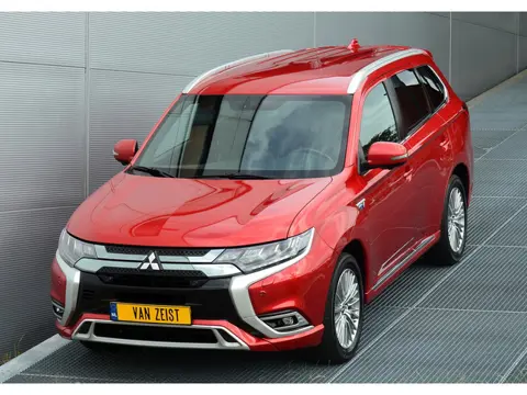 Mitsubishi Outlander PHEV 2.4 INSTYLE 4WD | PLUG IN HYBRID | V2H | SOH % | LEER | LDW | CRUISE | CLI