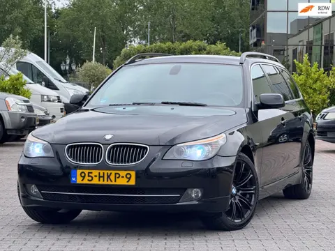 BMW 5-serie Touring 520d High Executive | Leder elektrische stoelen | Parkeersensoren | 18’ inch | X