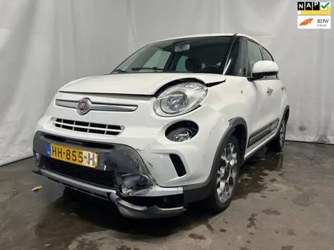 Fiat 500 L 0.9 TwinAir Trekking - Front Schade