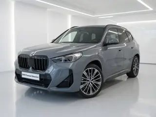 BMW X1 xDrive30e | M-sport | Panorama | 20" | Trekhaak | Harman Kardon | Driving Assistant Plus .