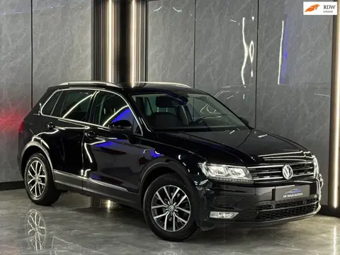Volkswagen Tiguan 2.0 TDI Connected Series |DSG|Stoelverw|Vol Onderh|Stuurverw|elek. Achterklep|elek