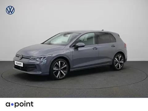 Volkswagen Golf Life Edition 1.5 eHybrid 150 kW / 204 PK Hatchback / Trekhaak / Carplay / 19 Inch