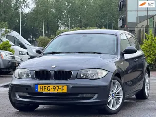BMW 1-serie 116i High Executive | 17 inch | Airco | Stoelverwarming | 2 sleutels | Getint ramen | el