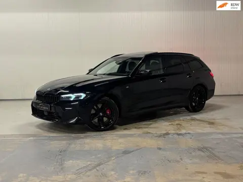 BMW 3-serie Touring 330e | M-SPORT | PANO | HUD | TREKHAAK | CAMERA | SHADOW LINE
