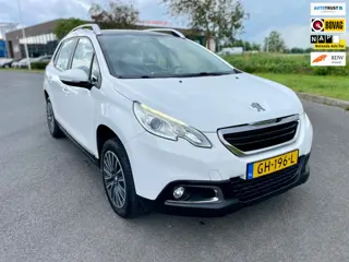 Peugeot 2008 1.2 PureTech Active, Pano, Trekhaak, Navi, Cruise, Geen import, Nap, Volledig oh, Mooie