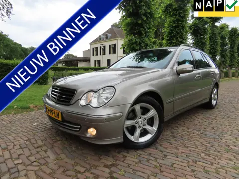 Mercedes-Benz C-Klasse Combi 200 K. Avantgarde Automaat Leer/Stof Ecc Cruisecontrol Navigatie Pdc LM