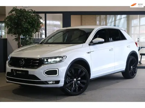 Volkswagen T-Roc 1.5 TSI 2x R-Line DSG Led Virtual Black Navi Cam Trekhaak ACC