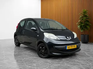 Peugeot 107 1.0-12V XS INRUILKOOPJE!!! (ELEKTRISCHE RAMEN, TOURENTELLER, RADIO, NEDERLANDSE AUTO, ET