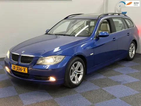 BMW 3-serie Touring 325i High Executive / ZEER NETTE AUTO / NAP / PANORAMADAK