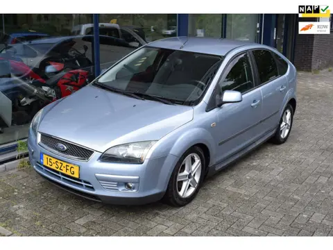 Ford Focus 1.6-16V Futura AUTOMAAT