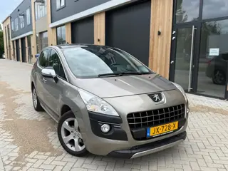 Peugeot 3008 1.6 HDiF Allure (bj 2012) HuD/NAVI/CRUISE/CLIMA/LMV