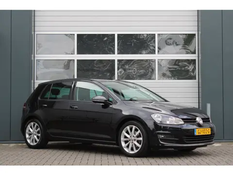 Volkswagen Golf 1.2 TSI Business Edition Cruise/Camera/Stoelverwarming/PDCv+a/Navi/Bluetooth/DAB/Hal