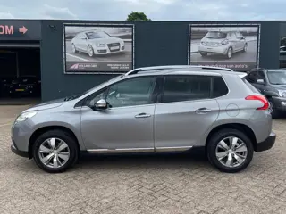 Peugeot 2008 1.2 VTi Allure Pack Premium Plus 103.749 Km n.a.p - Airco ecc - Cruise - Navi - Bluetoo