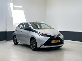 Toyota Aygo 1.0 VVT-i x-now | Carplay/ Android Auto | Airco | C.V |