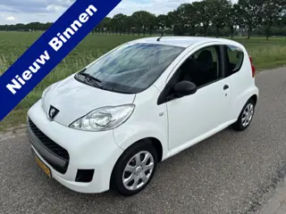 Peugeot 107 1.0-12V XR 2009 111933 km NAP !! (bj 2009)