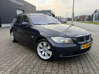 BMW 3-SERIE 318I DYNAMIC EXEC. TREKHAAK / GROTE BEURT GEHAD 